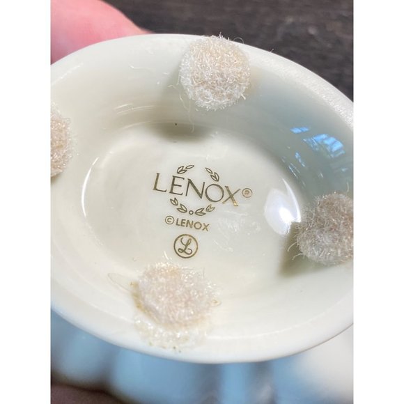 LENOX SMALL IVORY SCALLOPED FOOTED SUGAR/RING DISH - Picture 6 of 6